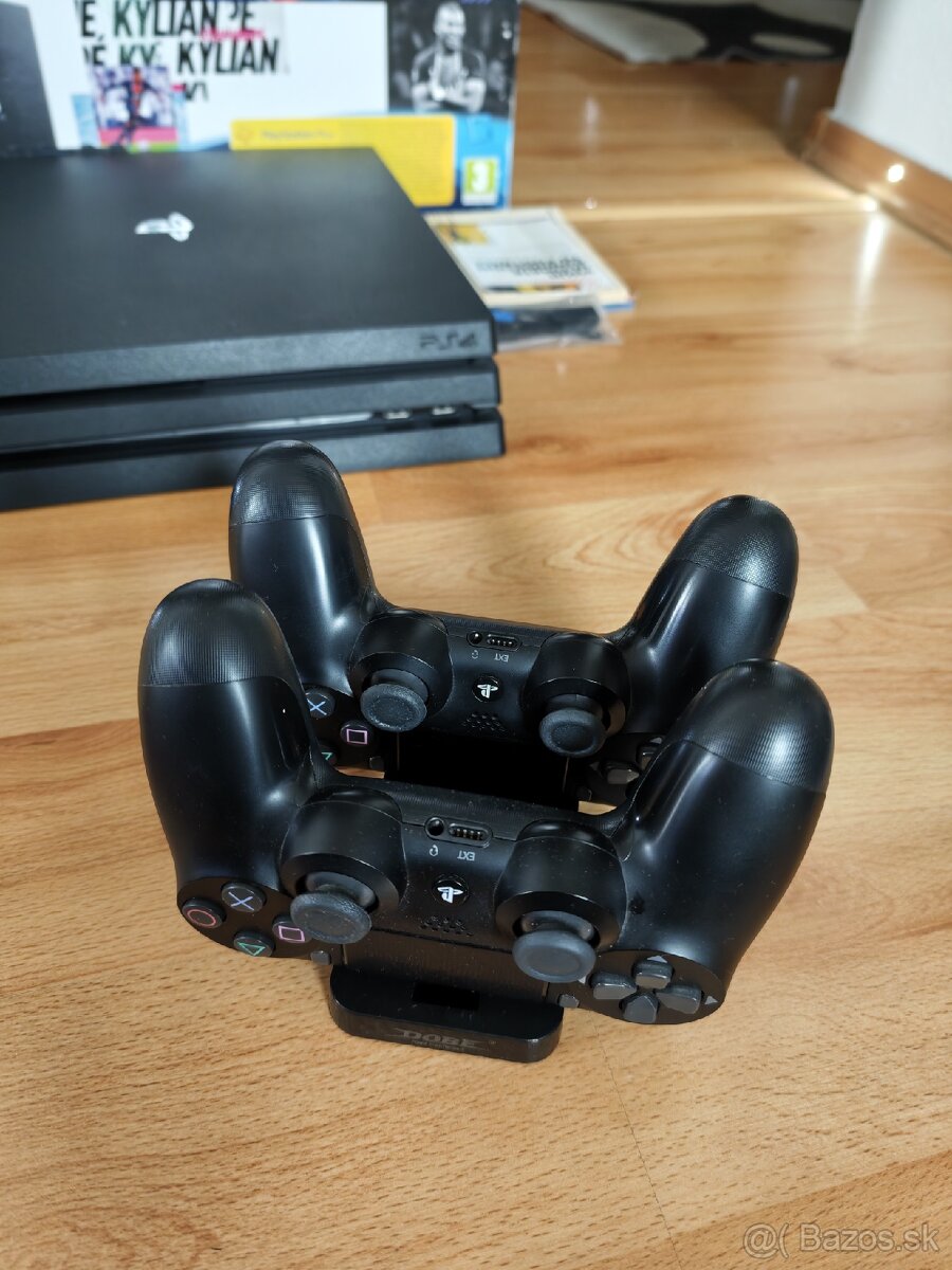 Predám Playstation 4 Pro 1Tb + 2x ovládač a hry - 6