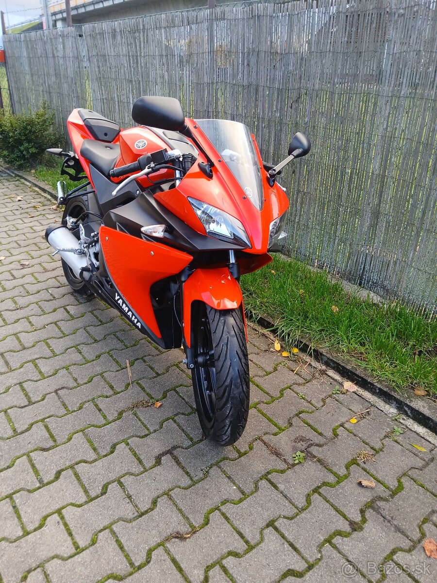 Yamaha YZF-R 125 - 6