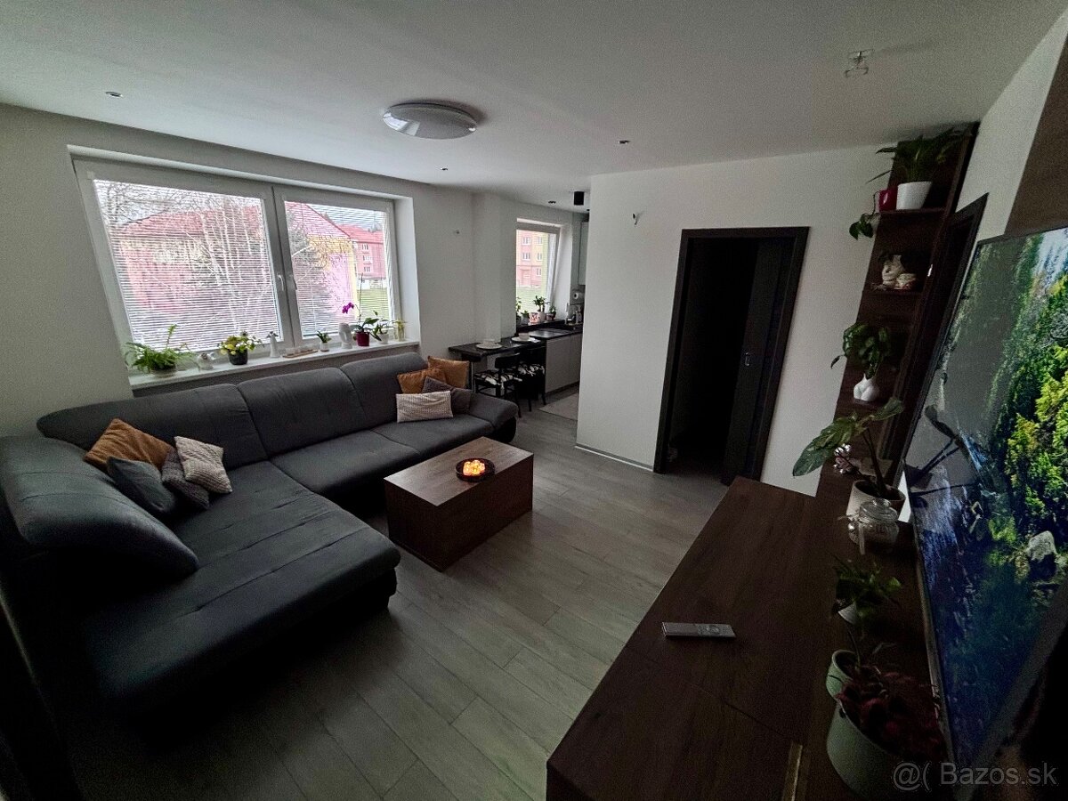 3 izbový kompletne zrekonštruovaný byt Valaská - 6