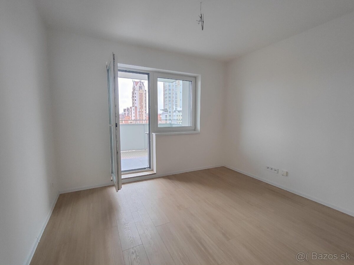 Na predaj moderný 2-izbový byt v Rezidencii Majakovského, L - 6