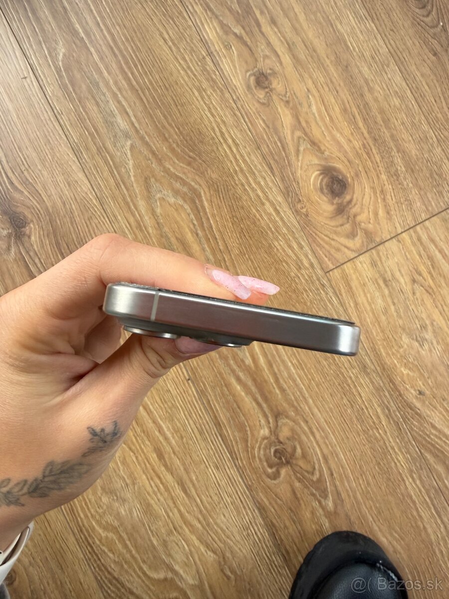 IPHONE 15 PRO 128gb - 6