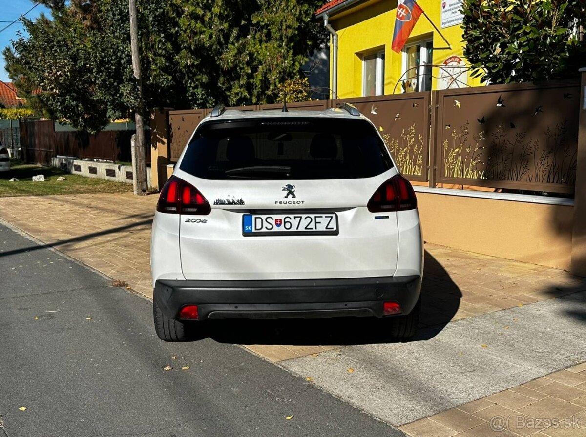 Peugeot 2008 1.2 PureTech Style - 6