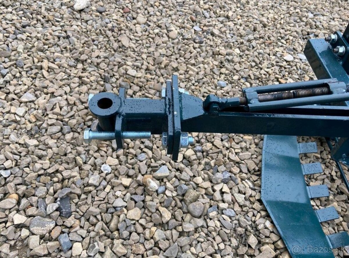 Jednoradový vyorávač zemiakov s dopravníkom - 6