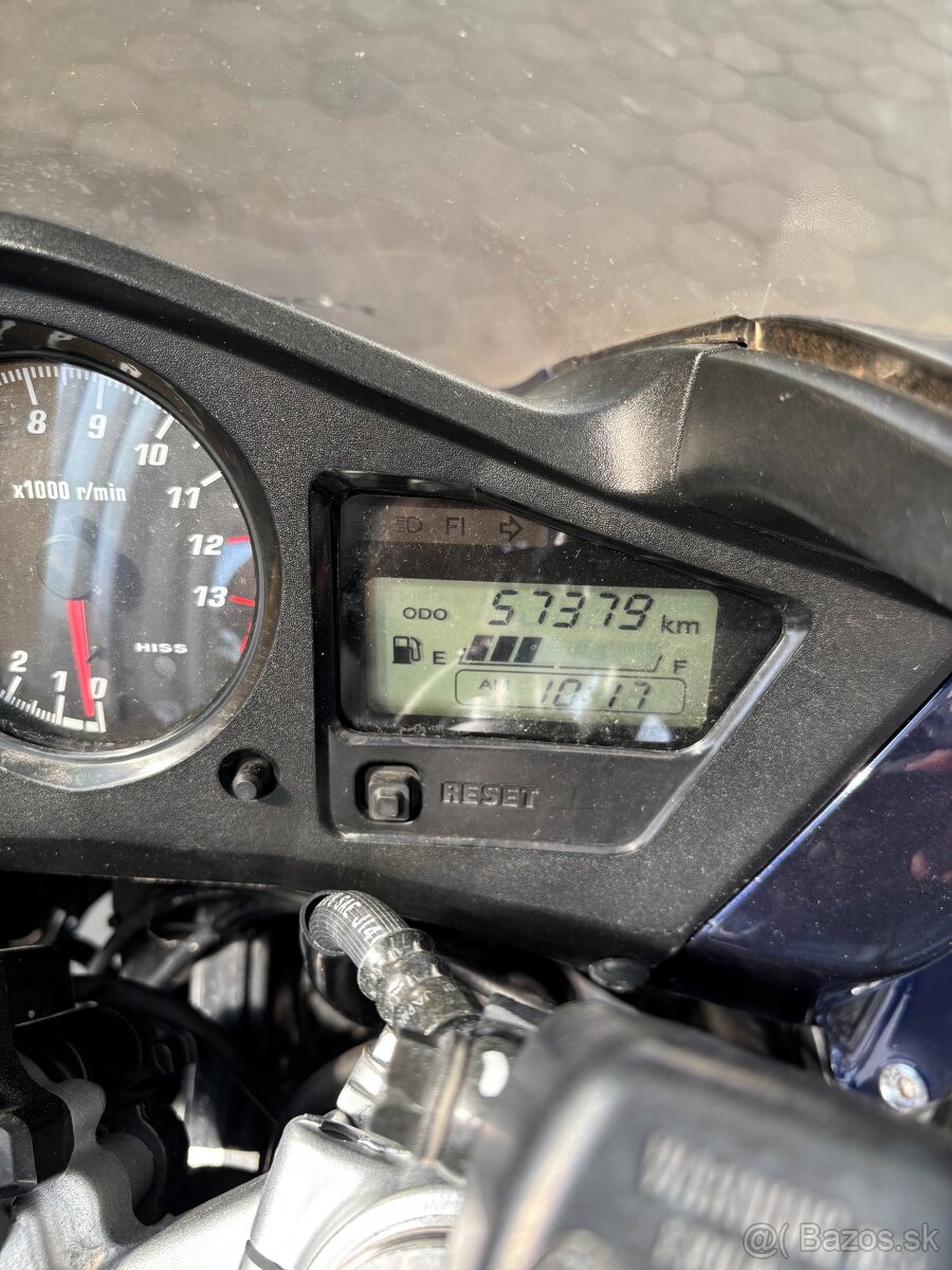 HONDA VFR 800 - 6