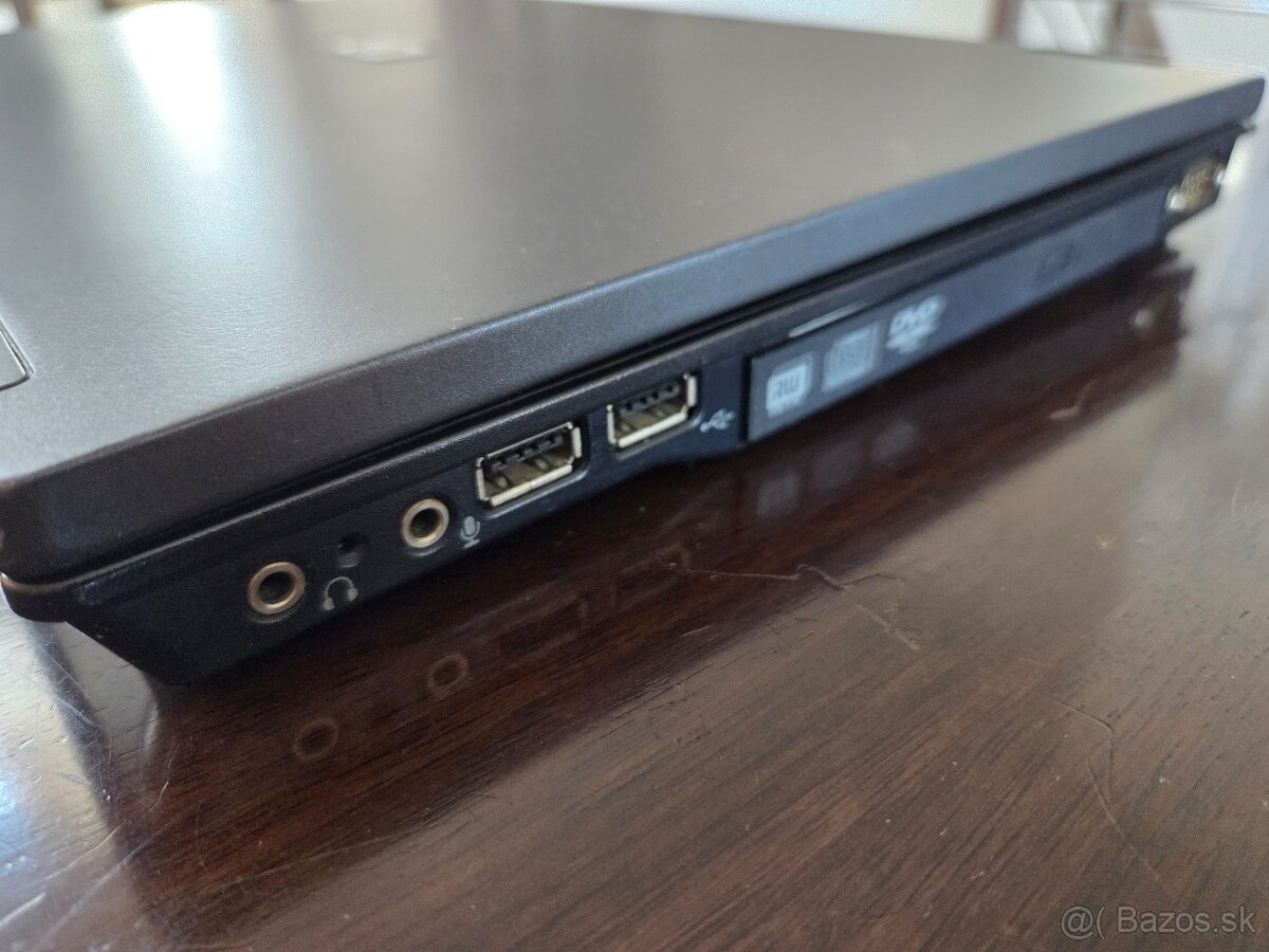 Predám nefunkčný notebook HP Compaq NC8430 - 6