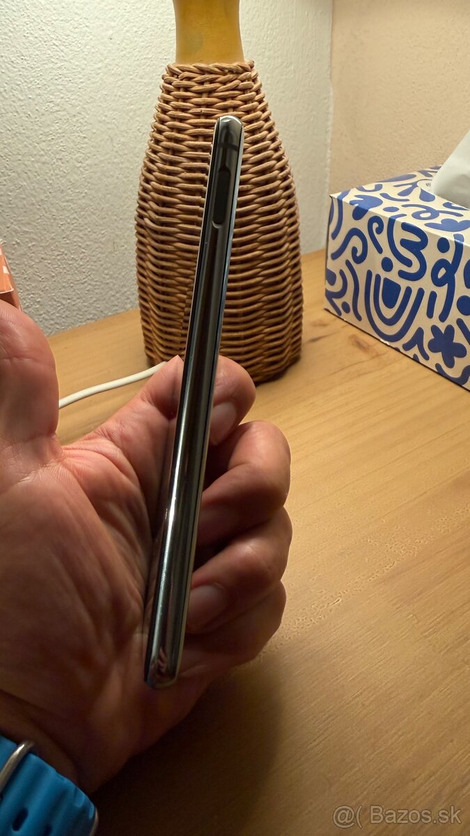 Samsung Galaxy S 10e - 6