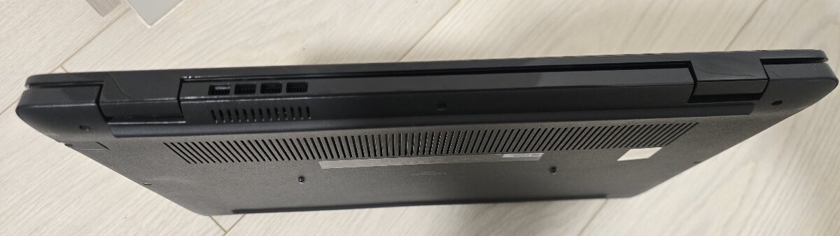 Dell Latitude 3430 i5 1245U/32GB/512GB NVMe - 6