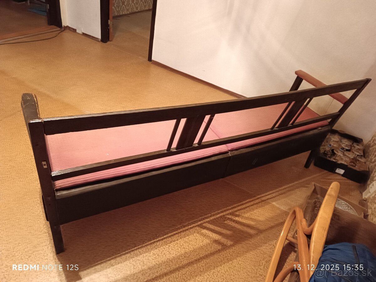 Stary nabytok na sedenie - 6