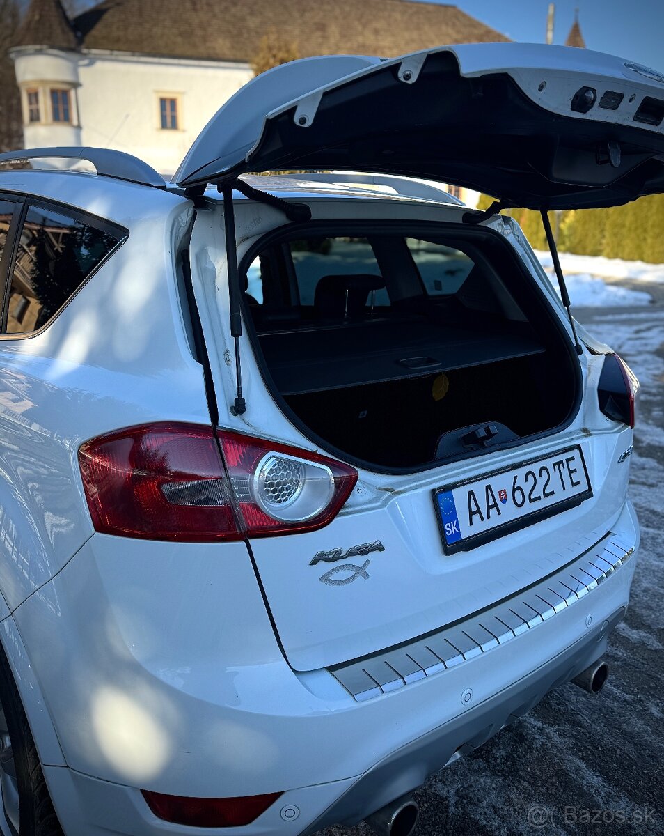 FORD KUGA 2.0 TDCi ST-Line 4x4 - 6