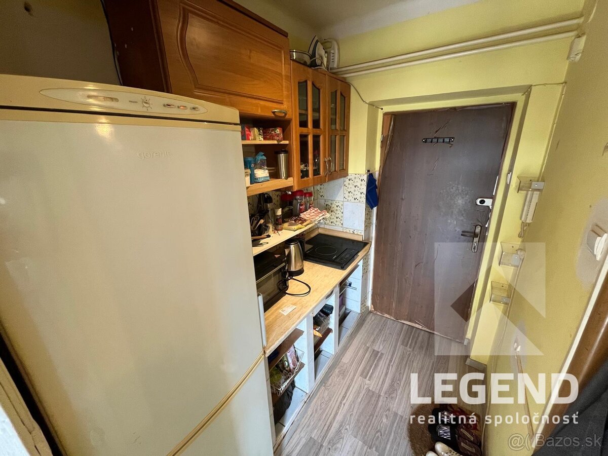 Garsónka Nové Mesto nad Váhom, ul. Piešťanská, balkón, zaria - 6