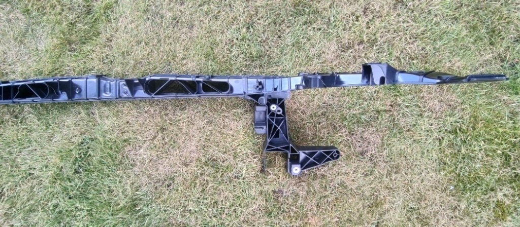 Mercedes A W177 B W247 CLA W118 - predne celo stena čelo - 6