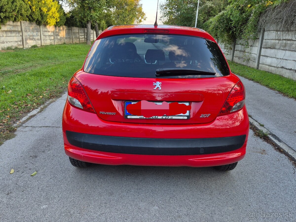 Predám Peugeot 207 1.4i 70kw r.v.2012/3 Najazdené: 139.000km - 6