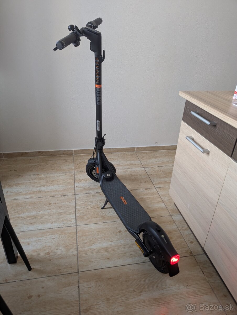 Segway Ninebot Kickscooter F2 - 6