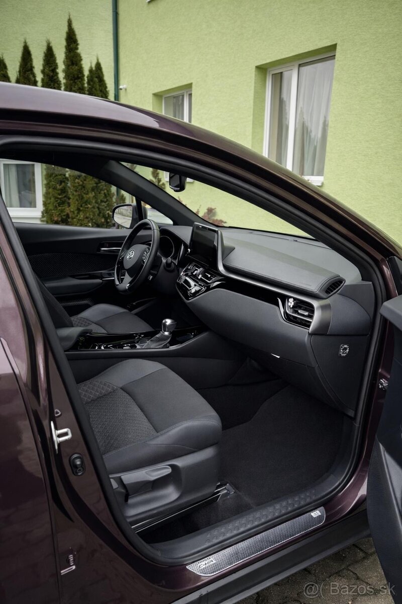 Toyotoa CHR 1.8 hybrid - 6