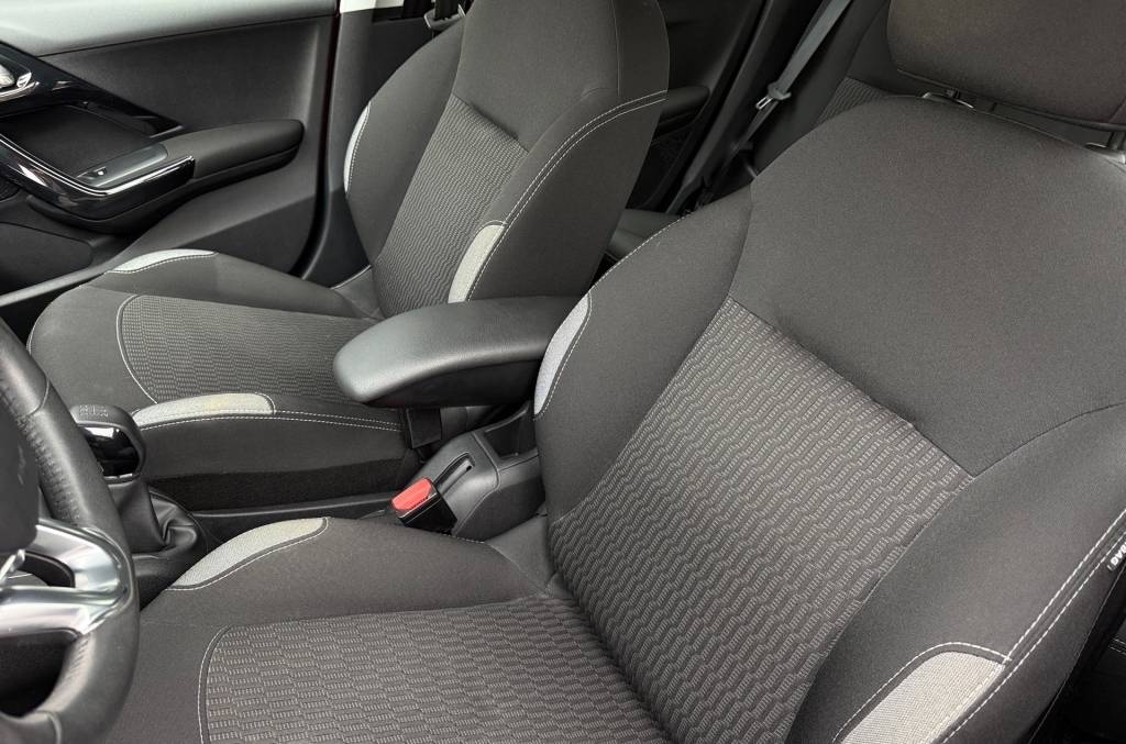 Peugeot 208 1.2 PureTech Allure - 6