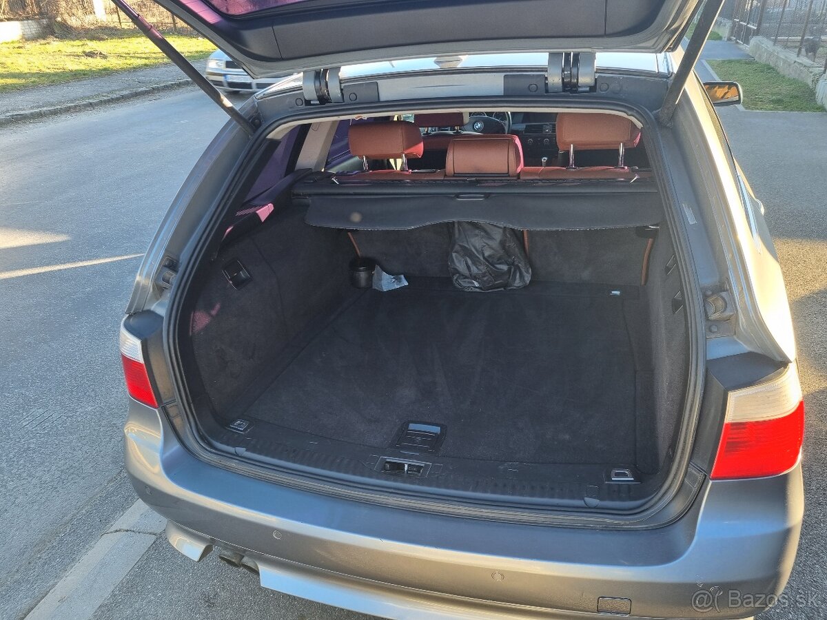 Predam BMW e61 530d automat - 6