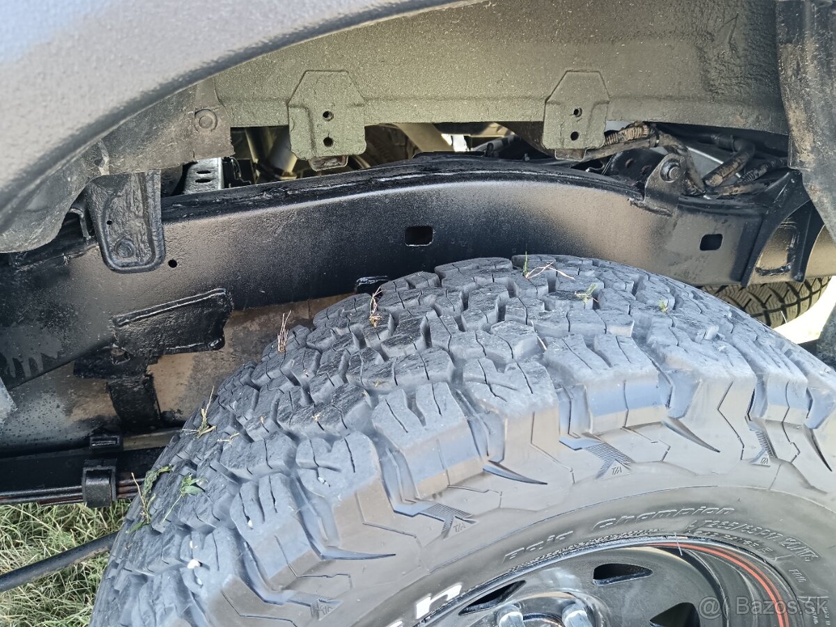 TOYOTA HILUX 3.0 D-4D A/T - 6