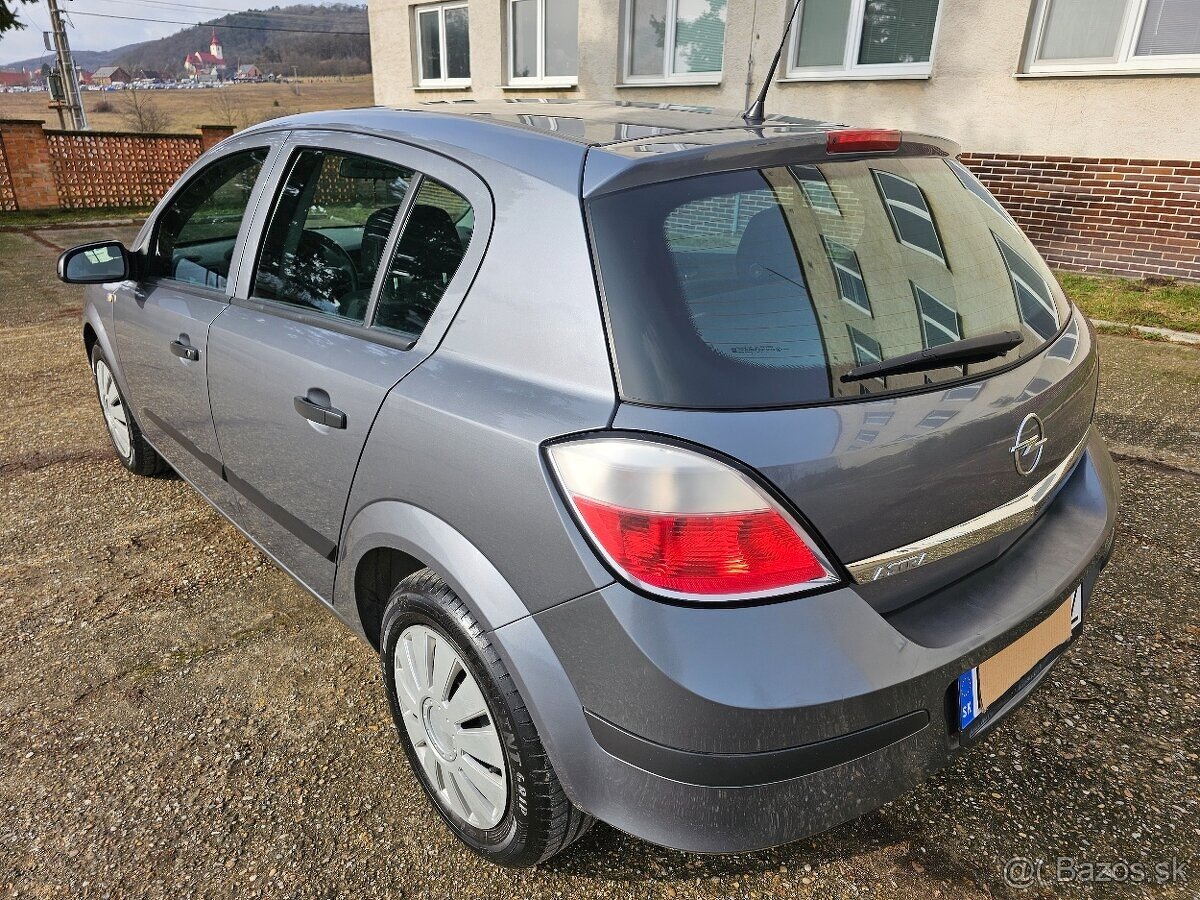 Predáme Opel Astra automat 1,6 benzín -16V 85kW - 6