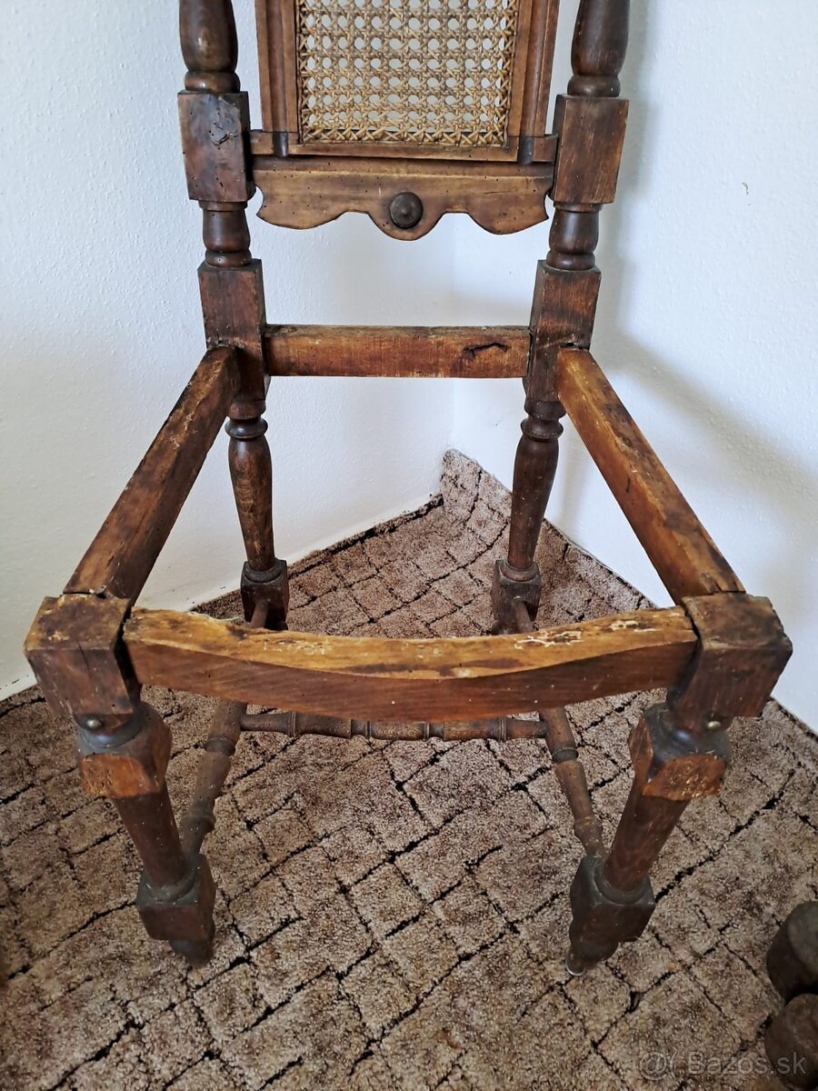 Predám starožitné stoličky 3ks - 6