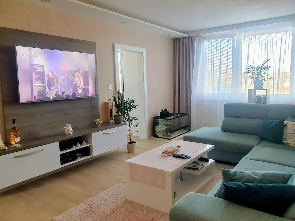 3-IZBOVÝ BYT V PARTIZÁNSKOM - 6