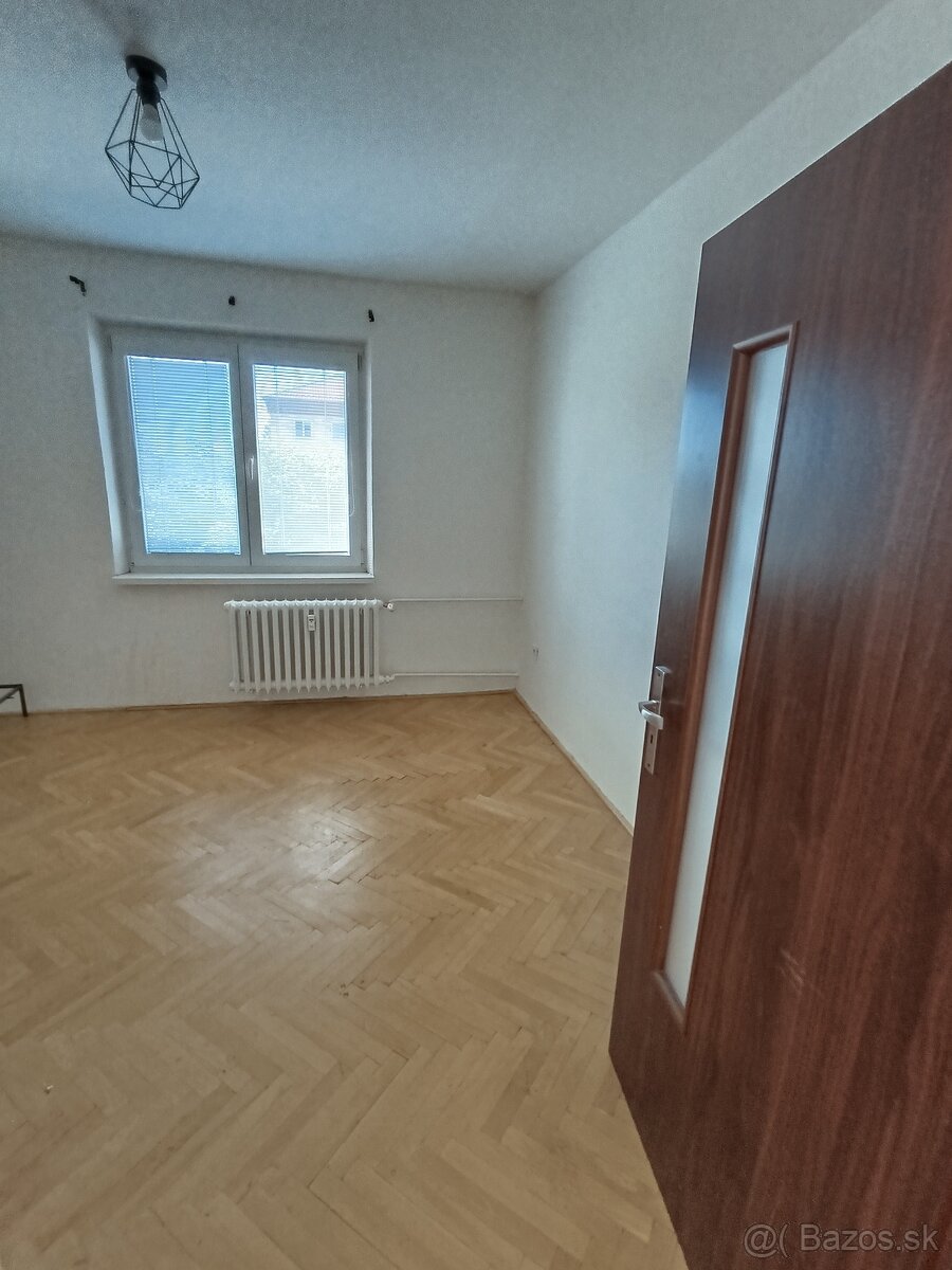 3 izbový byt s balkónom - 6