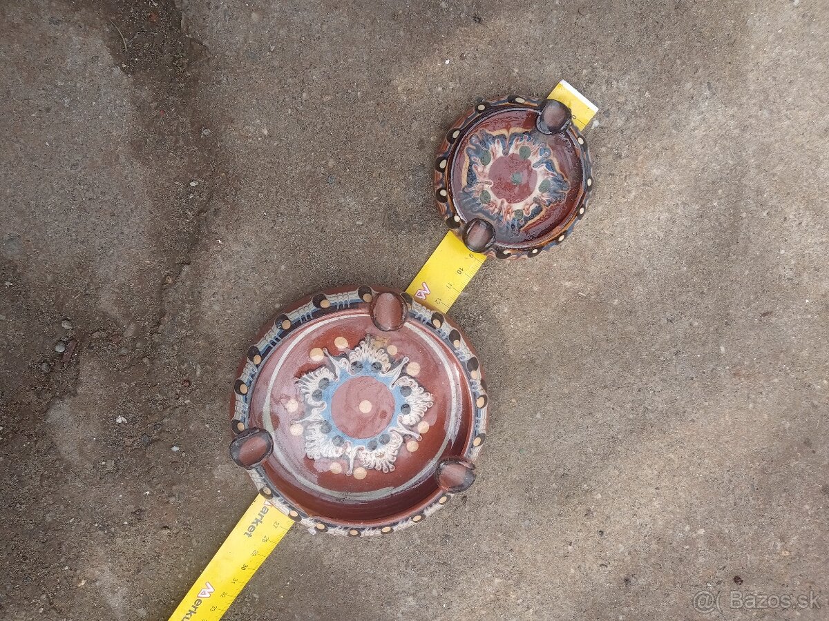 Odznaky popolníky plechové krabice - 6