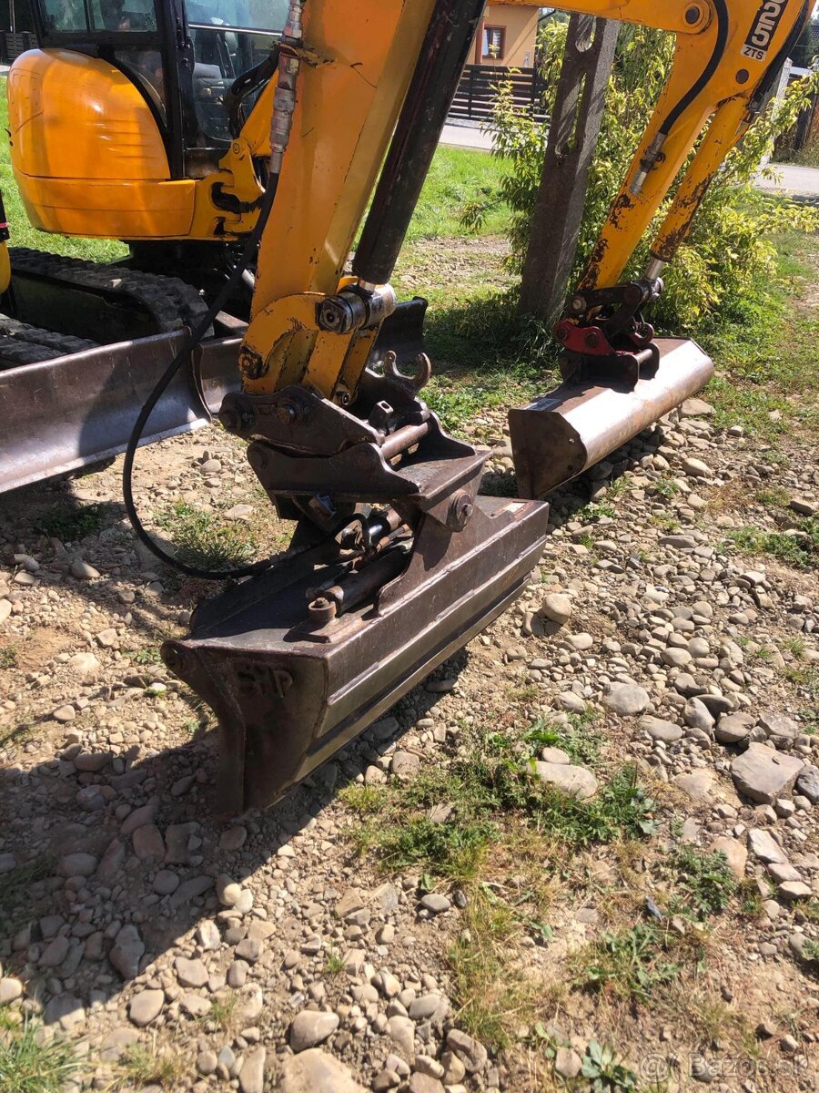 Minibager Cat 302.5 - 6