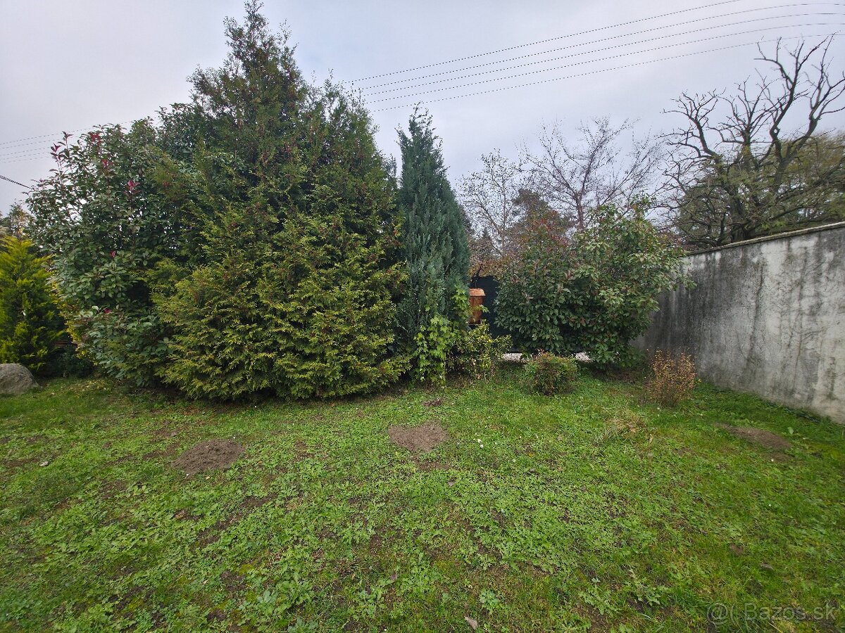 NA PREDAJ POZEMOK BRATISLAVA RUŽINOV - 6