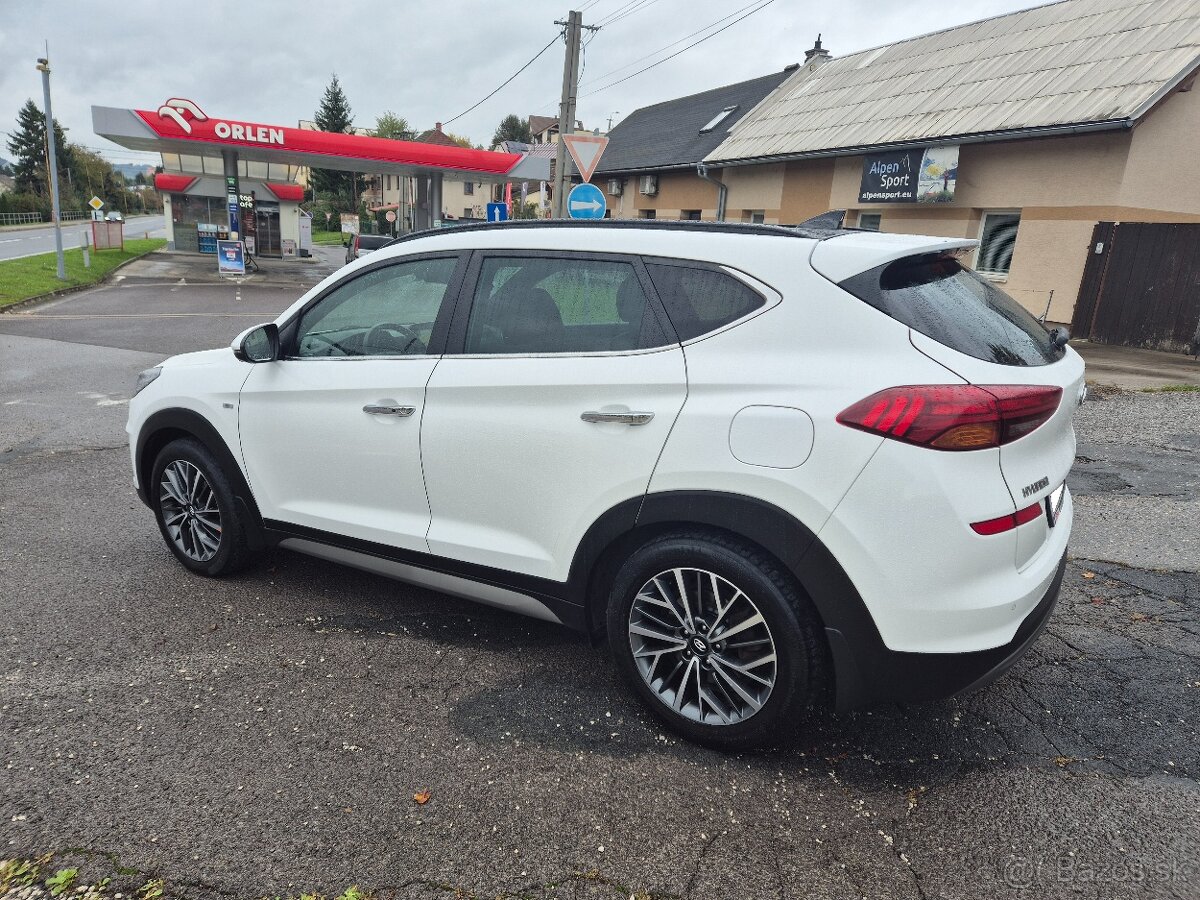 HYUNDAI TUSCON 2.0 CRDi NAFTA + HEV - 6