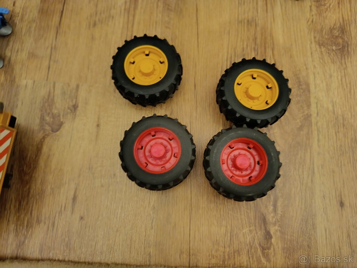 BRUDER, Bruder traktor+ príslušenstvo - 6