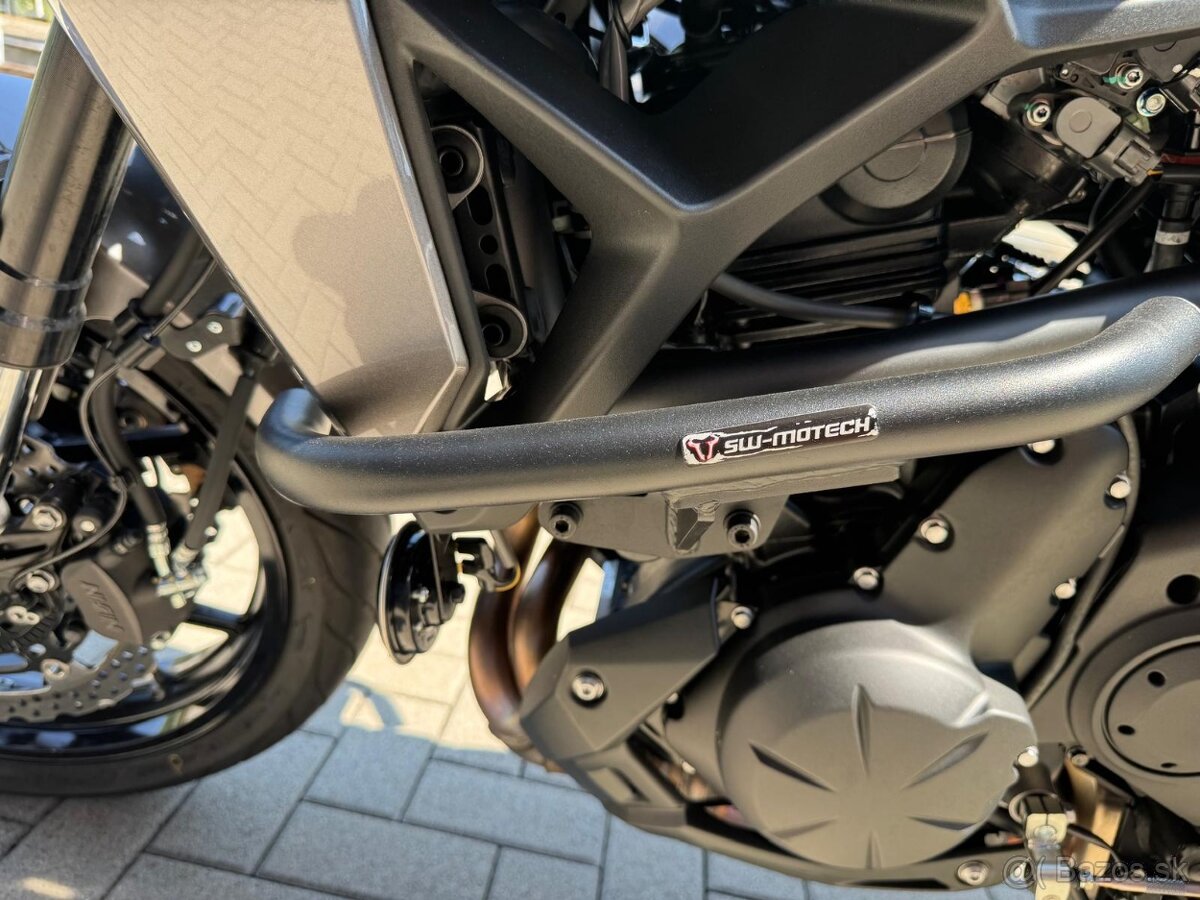 KAWASAKI VERSYS 650 - 6
