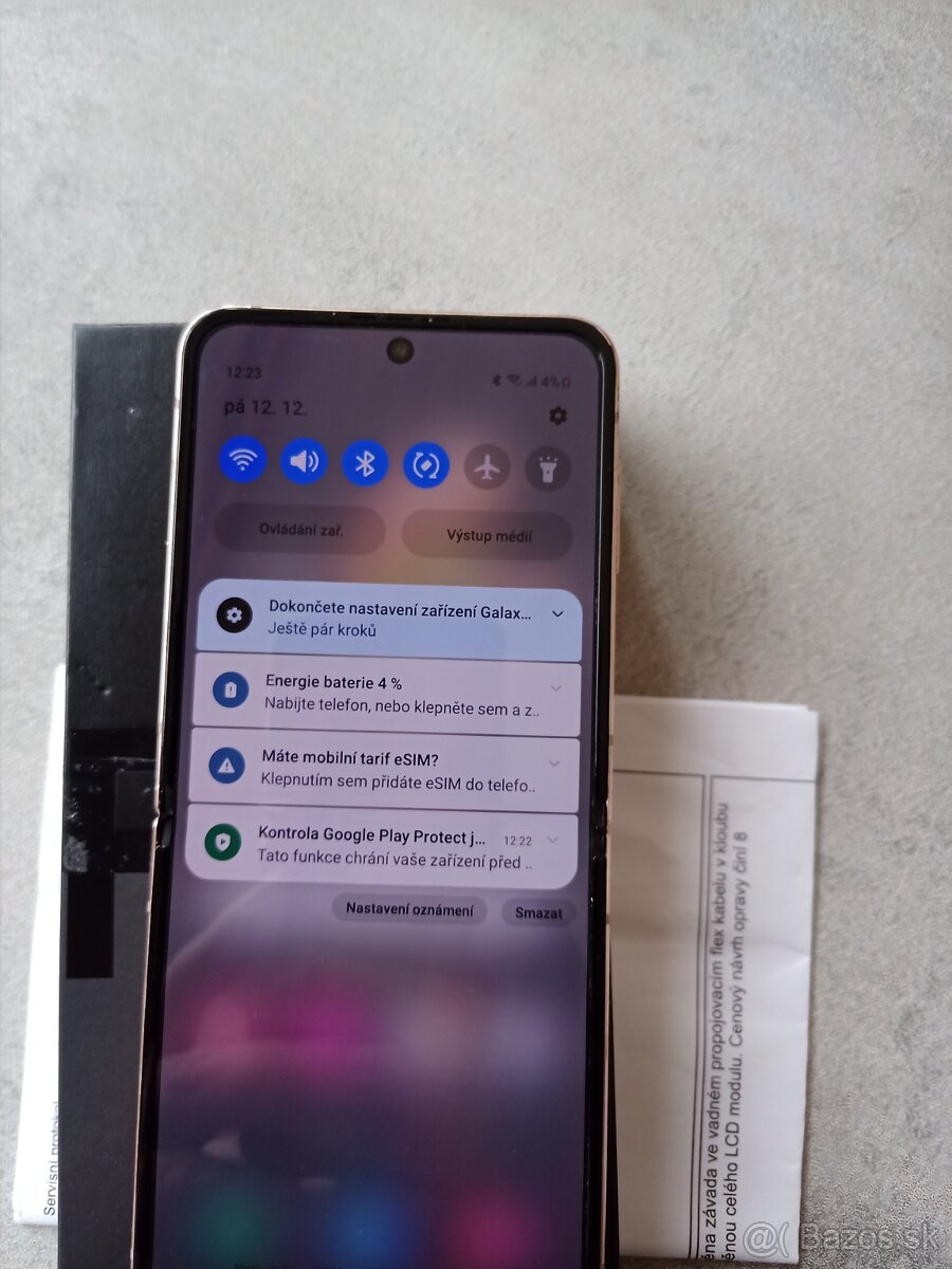 Samsung Galaxy Z Flip 4 - 6