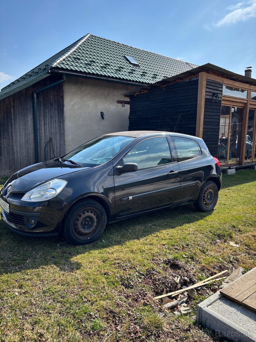Renault Clio III 1.5 DCi 50kw 2006 - 6