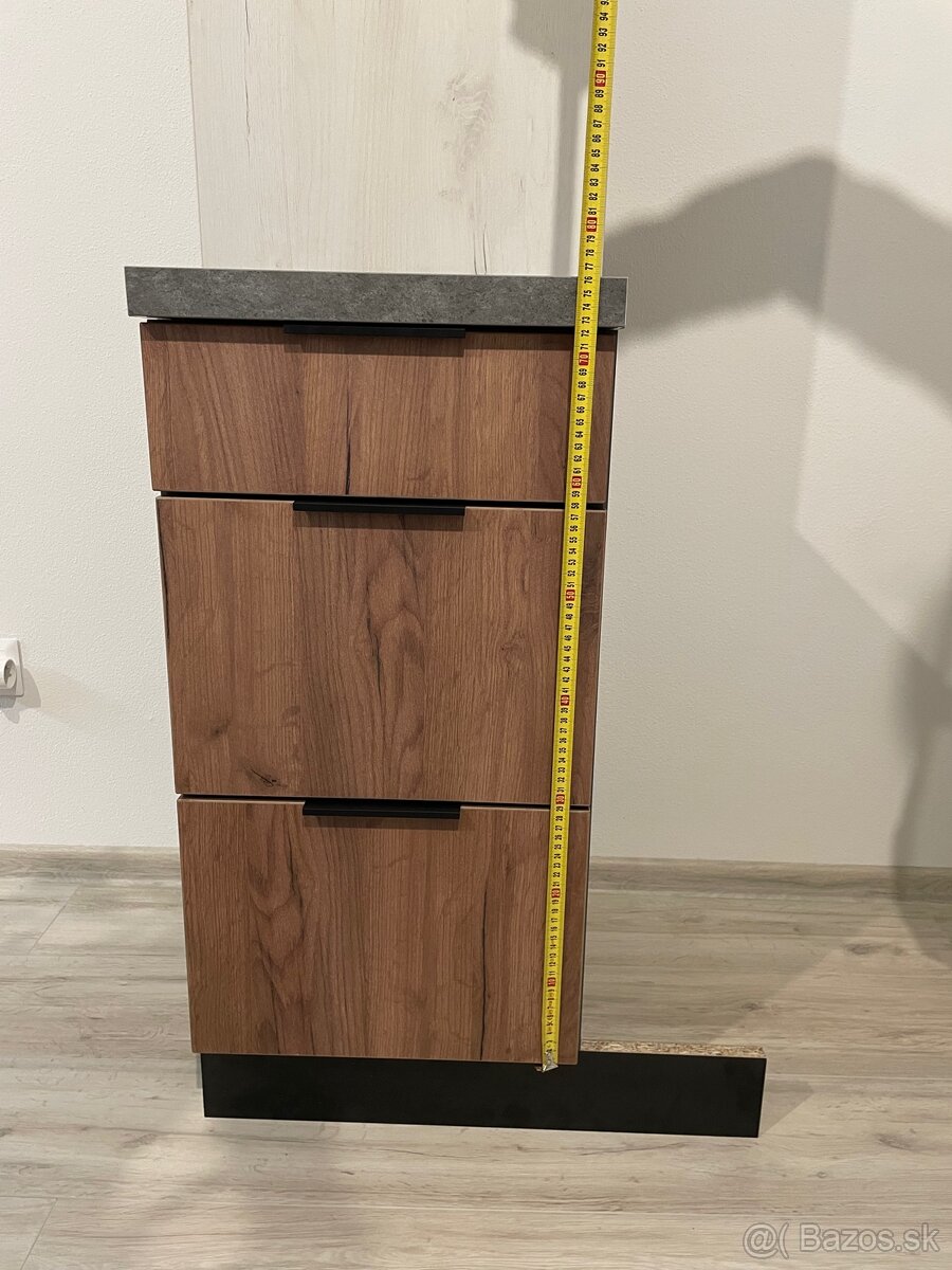 Coffee bar/kuchynske skrinky so suflikom a pracovnou doskou - 6