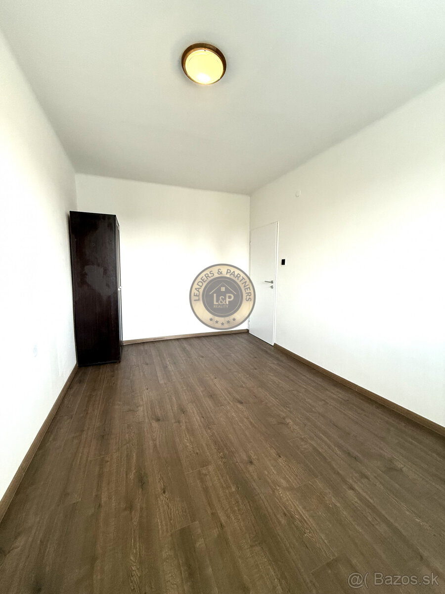 Na predaj 3iz. byt s balkónom v tichej lokalite v Senici - 6