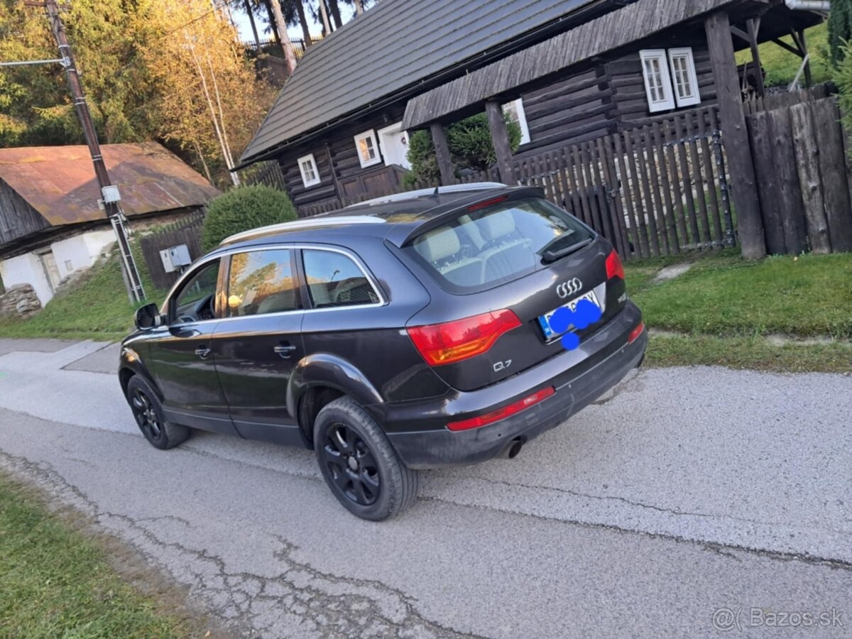 Audi Q7 - 6