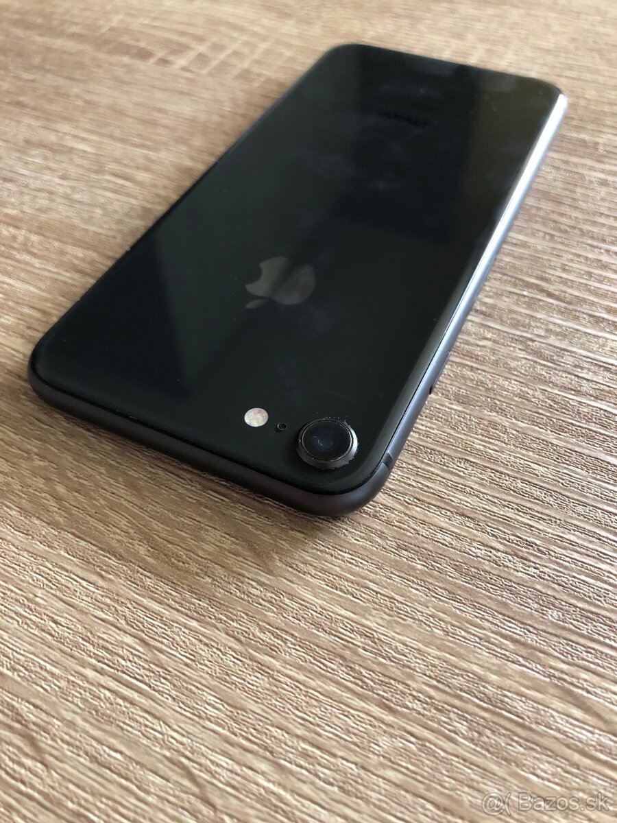 iPhone 8 / Black 256GB - TOP stav - 6