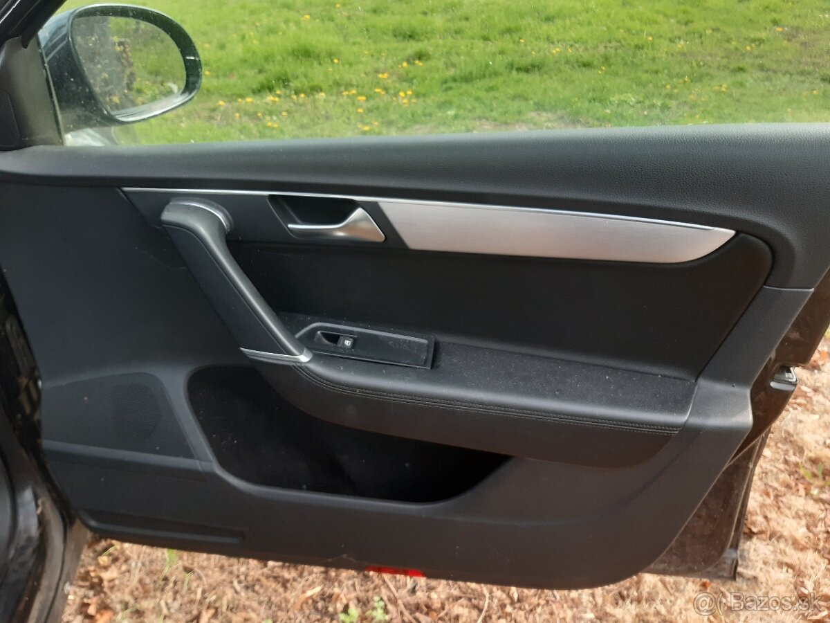 Interiér Passat B7 Highline sedan - 6
