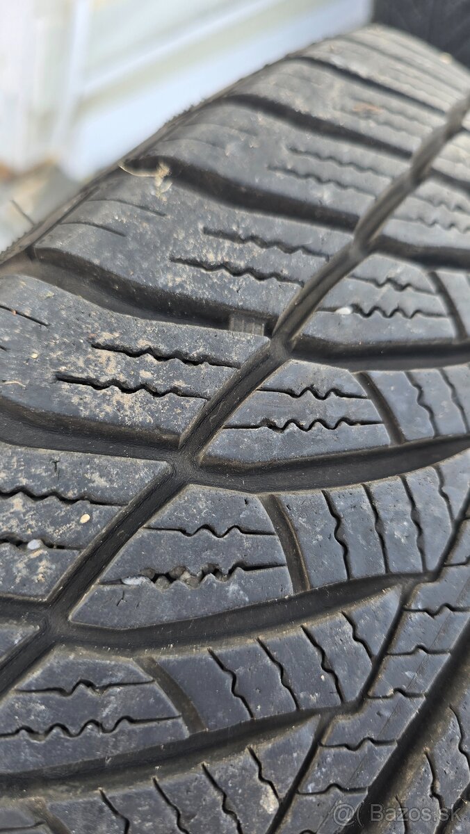 Dezent TR silver 5x112 ET30 R18 245/45 - 6