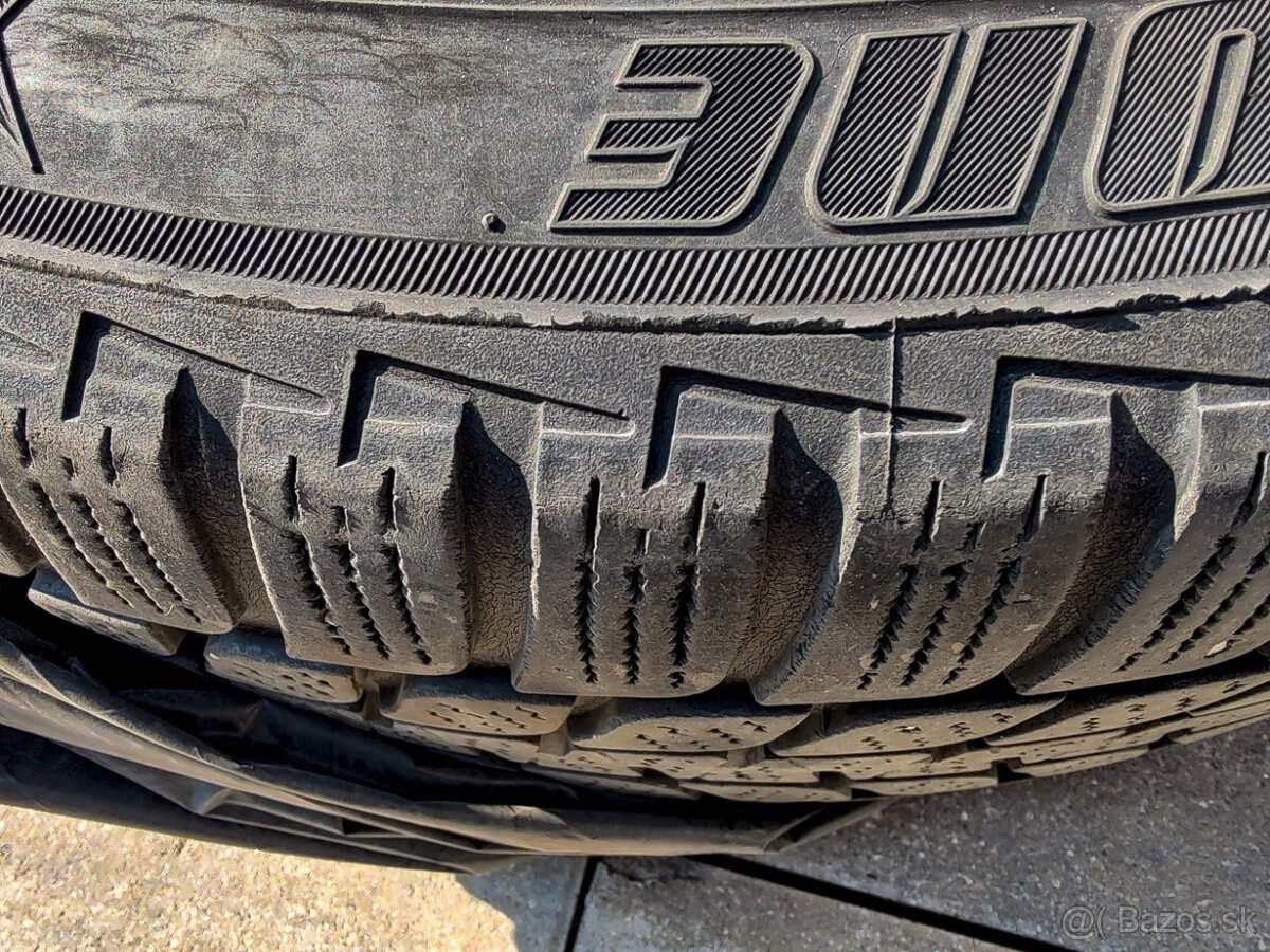 Sada 16" plechových diskov (s puklicami a pneu) - 6