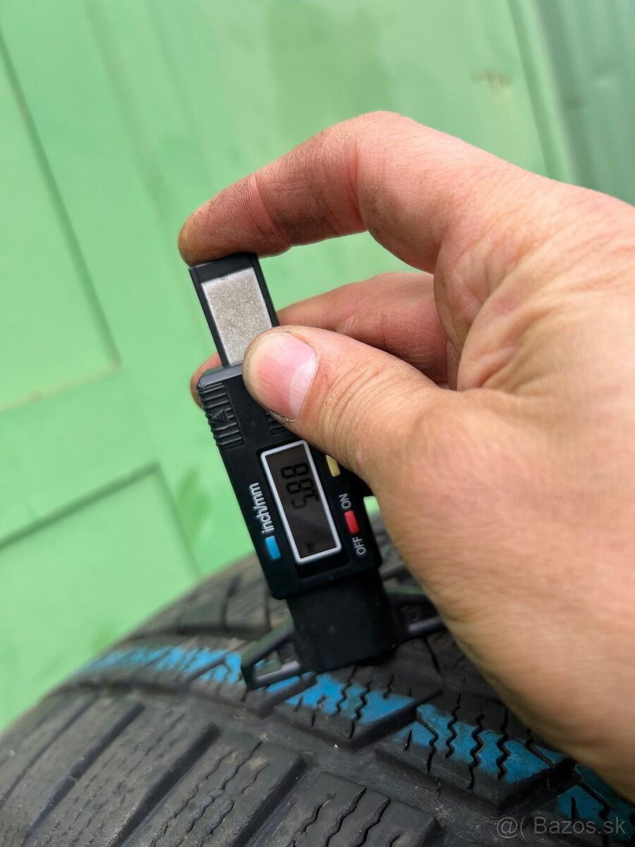 Zimné pneumatiky continental 235/65R17 - 6