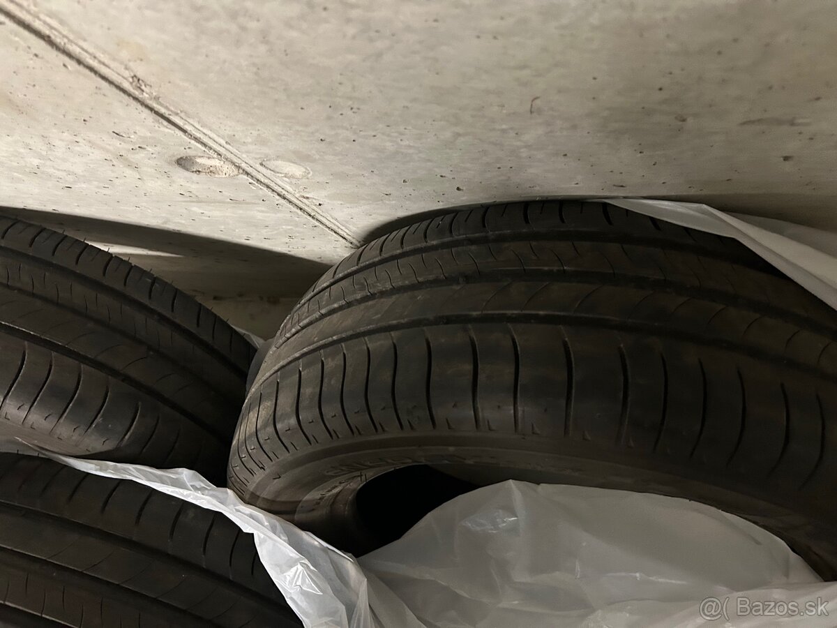 Michelin 205/60 R16 letné - 6