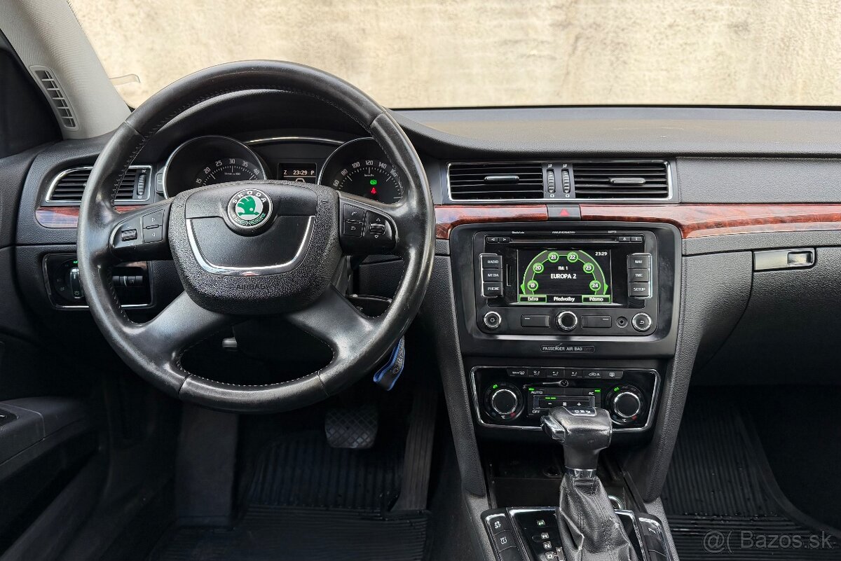 Škoda Superb Combi 2.0TDi DSG - 6