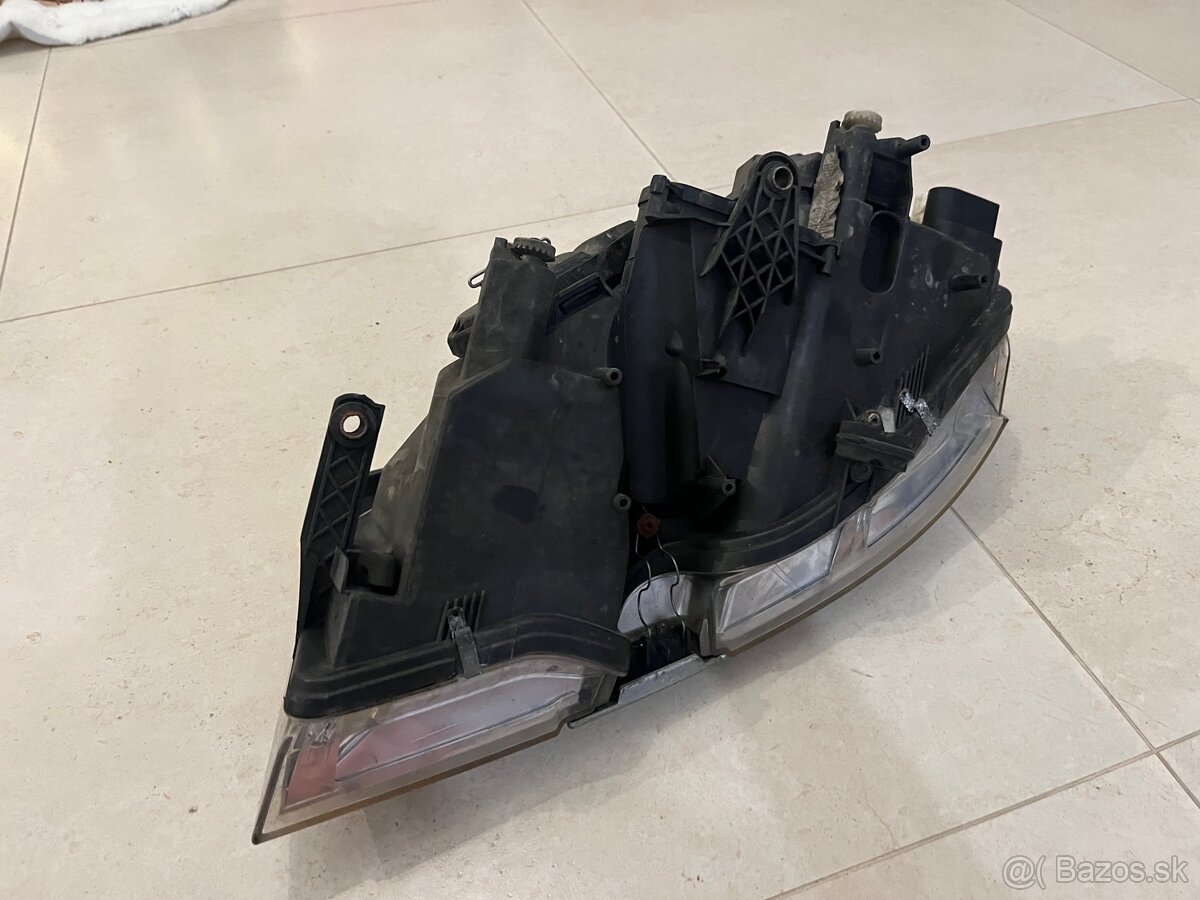 Prave predne svetlo Skoda SUPERB 2006 - 6