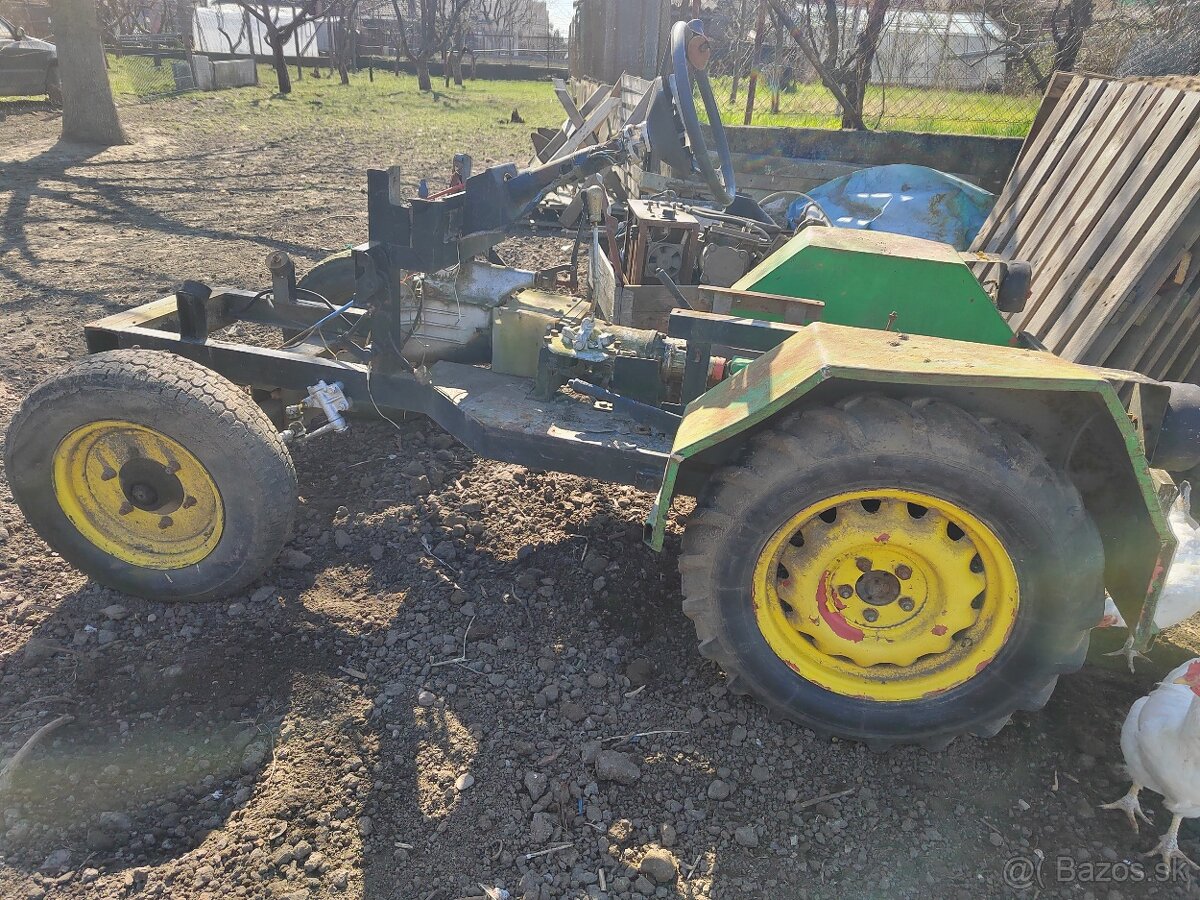 Predám malotraktor bez motora... - 6