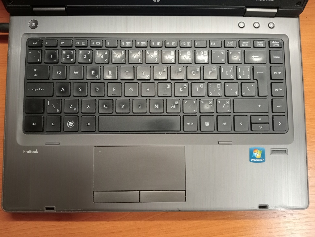 predám na diely notebooky HP 2 .. - 6