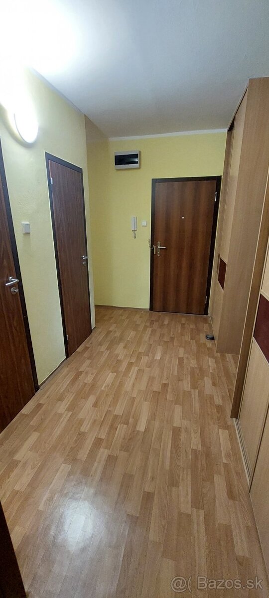 Predáme 4-izbový byt vo Vrakuni - 6