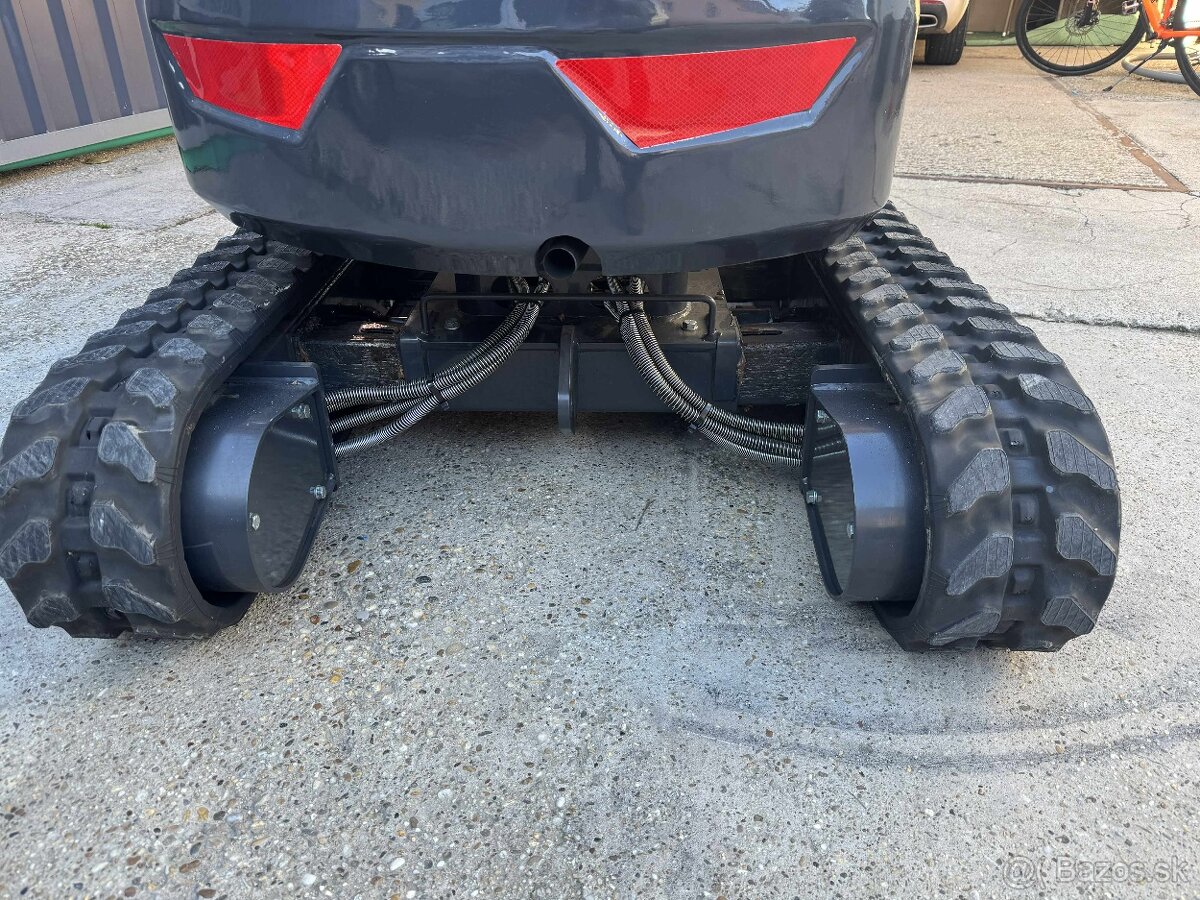 Minibager 1290kg - YANMAR motor 3 válec - 6