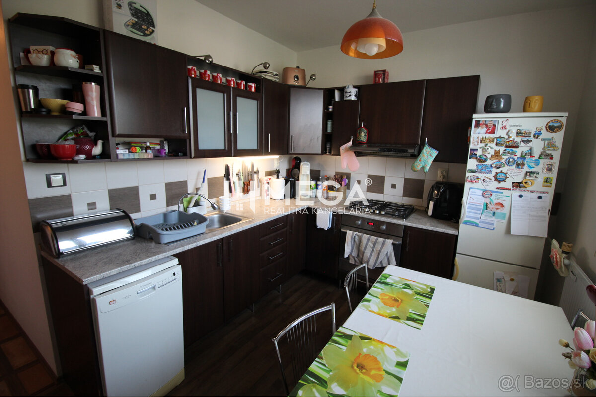 REZERVOVANÝ - čiastočne zrekonštruovaný 3 izbový byt Snina - 6