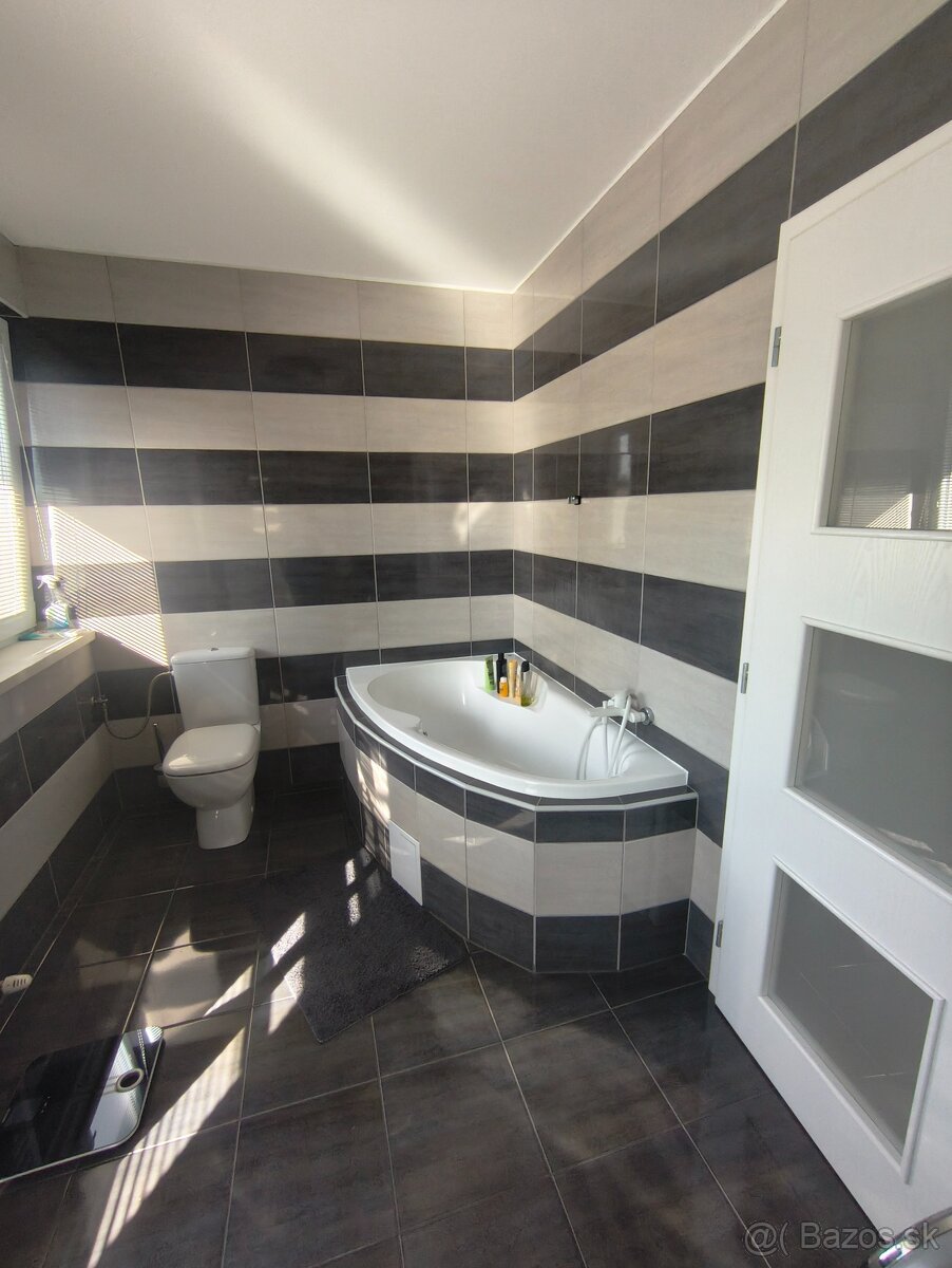 Zariadený RD 125 m² +terasa+garáž=prenájom - 6